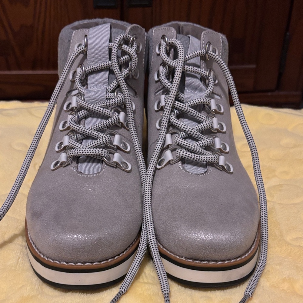 Kohl's Gray Lace Up Women's Boots